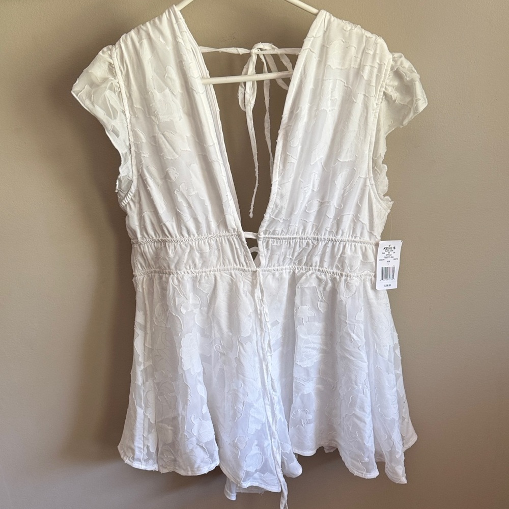 Chic White Women's Blouse with Tie-Back